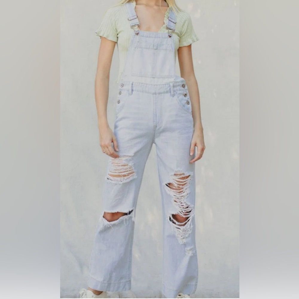BNWT Wide-Leg Distressed Overalls